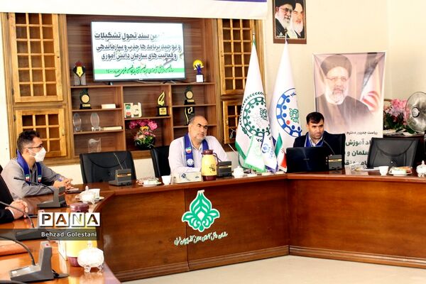 جلسه تبیین برنامه‌های سازمان دانش‌آموزی در ارومیه