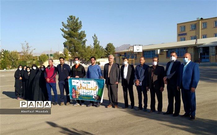 برگزاری همایش دو و میدانی فرهنگیان خلیل‌آباد به مناسبت هفته تربیت‌بدنی 