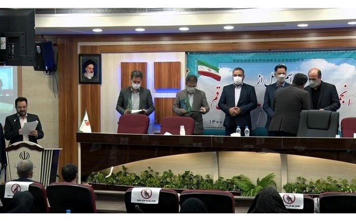انجمن‌های اولیا و مربیان برتر استان قم تجلیل شدند