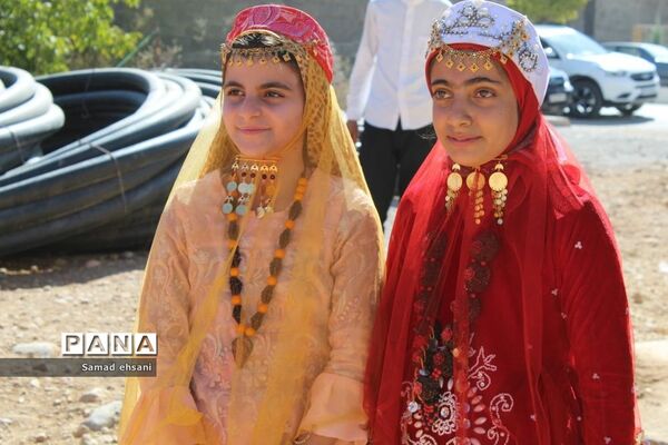 مراسم نمادین جمع‌آوری مدارس کانکسی کهگیلویه و بویراحمد