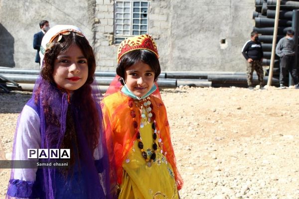 مراسم نمادین جمع‌آوری مدارس کانکسی کهگیلویه و بویراحمد