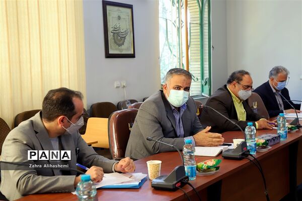 جلسه کارگروه ماده ۱۸ سرویس حمل و نقل دانش‌آموزی شهر تهران