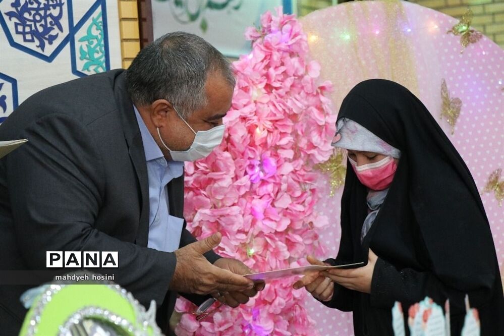 مراسم تجلیل از حافظان قرآن کریم در حسن آباد فشافویه