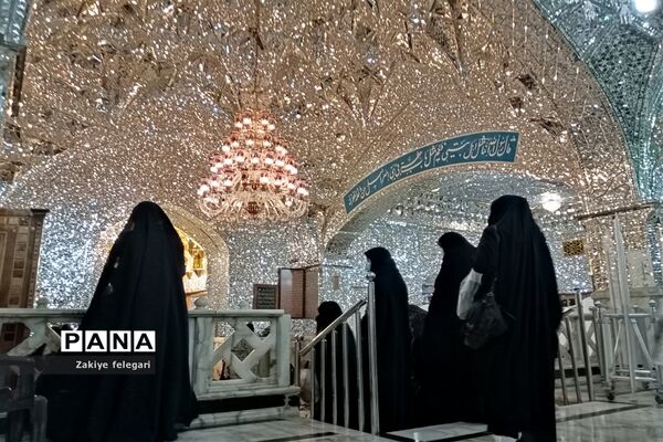 زائرین حرم حضرت عبدالعظیم الحسنی(ع) درشهرری