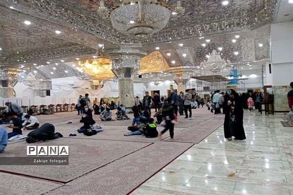زائرین حرم حضرت عبدالعظیم الحسنی(ع) درشهرری