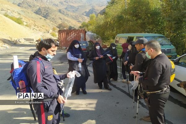 کوهنوردی همکاران اداری منطقه ۲ به مناسبت هفته تربیت‌بدنی