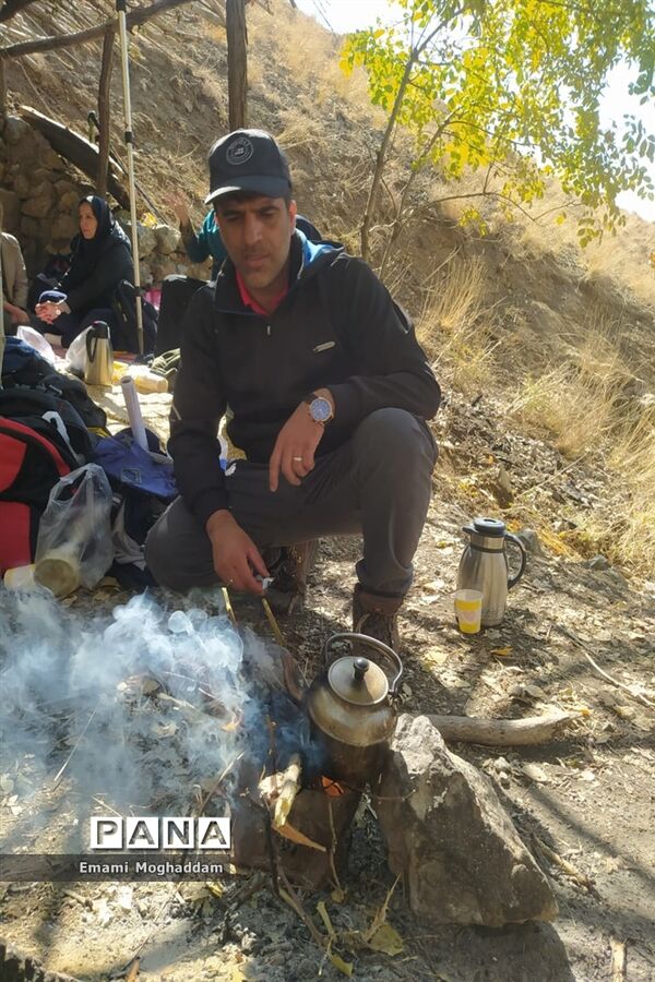 کوهنوردی همکاران اداری منطقه ۲ به مناسبت هفته تربیت‌بدنی