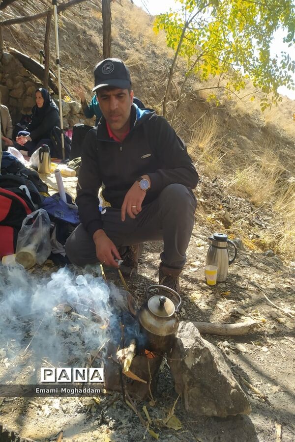 کوهنوردی همکاران اداری منطقه ۲ به مناسبت هفته تربیت‌بدنی