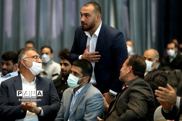 مراسم تجلیل از کشتی‌گیران تیم ملی
