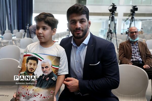 مراسم تجلیل از کشتی‌گیران تیم ملی