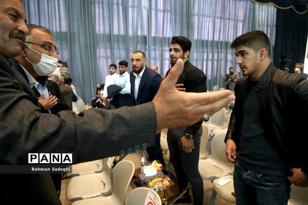 مراسم تجلیل از کشتی‌گیران تیم ملی