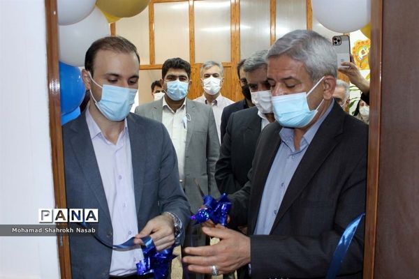 بازدید مدیرکل آموزش و پرورش خوزستان از خط ملی نماد