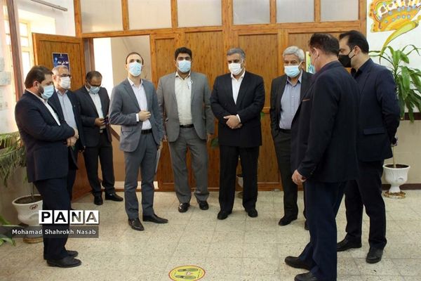 بازدید مدیرکل آموزش و پرورش خوزستان از خط ملی نماد