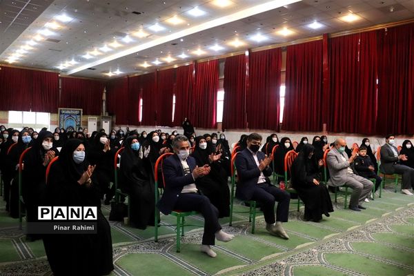 دیدار بانوان اداره کل آموزش و پرورش آذربایجان شرقی  با نماینده مجلس شورای اسلامی