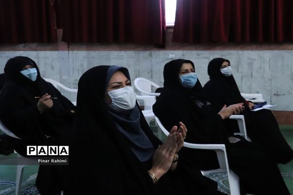 دیدار بانوان اداره کل آموزش و پرورش آذربایجان شرقی  با نماینده مجلس شورای اسلامی