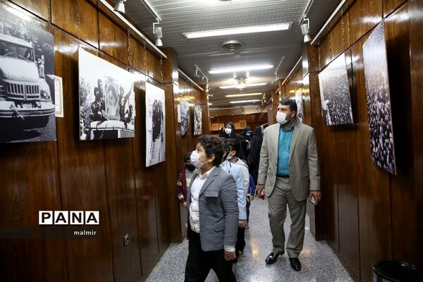 محفل انس با قرآن دانش آموزی در حسینیه جماران