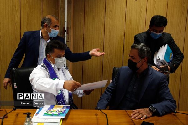 نشست سرپرست وزارت آموزش و پرورش با هیات امنای سازمان دانش‌آموزی