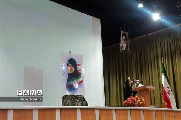 رونمایی از پوستر مستند سحر