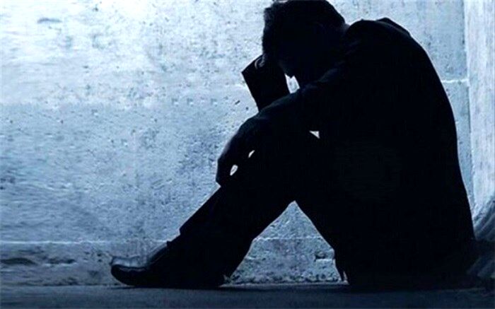 چه کسانی در معرض ریسک بالاتر خودکشی قرار دارند؟