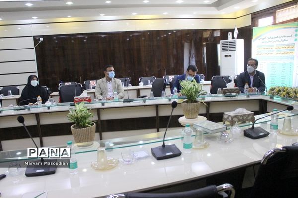 مراسم تجلیل از گروه آموزشی مشاوران استان بوشهر