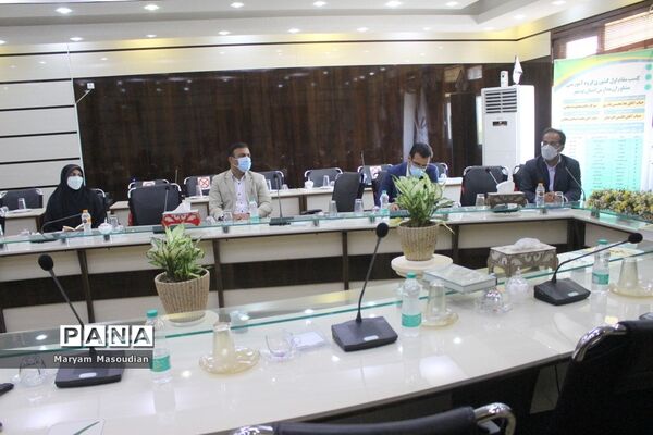 مراسم تجلیل از گروه آموزشی مشاوران استان بوشهر