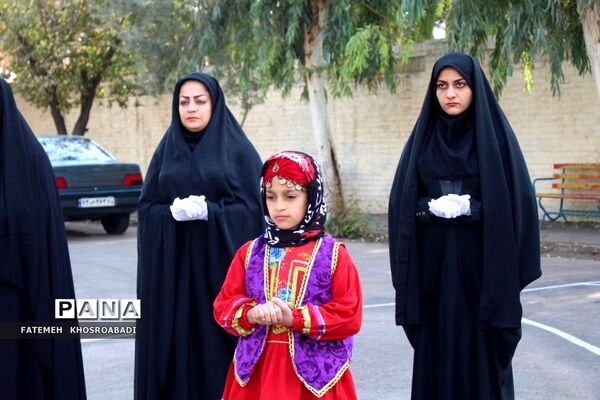 مراسم نواخته شدن زنگ روز قم