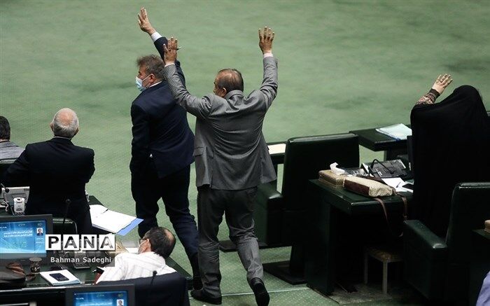مخالفت نمایندگان با تقاضای «دو فوریت» بررسی طرح قانون شوراهای اسلامی کار