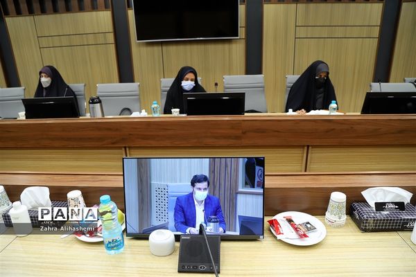 نشست کارشناسان و کارشناس مسئولان پیشگیری و مراقبت از آسیب‌های اجتماعی مناطق  تهران