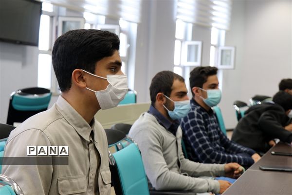 نشست صمیمی تشکل ‌های دانش‌آموزی و دانشجویی با مسئولان شهرستان قدس