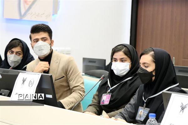 نشست صمیمی تشکل ‌های دانش‌آموزی و دانشجویی با مسئولان شهرستان قدس