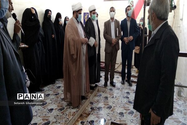 بافت و  برش فرش اهدایی به عتبات عالیات در شهرستان درمیان