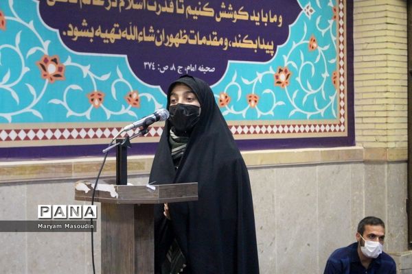 دیدار جمعی از نخبگان و اعضای تشکل‌های دانش‌آموزی دختر با نماینده ولی فقیه در استان و امام جمعه بوشهر