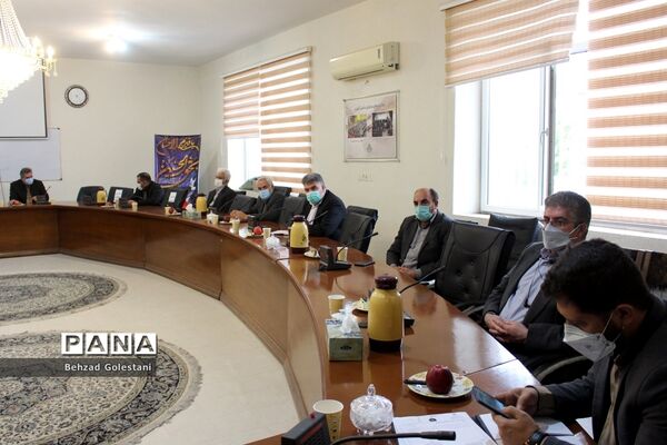 نشست صمیمی مسئول سازمان بسیج فرهنگیان با معاونان آموزش و پرورش آذربایجان غربی