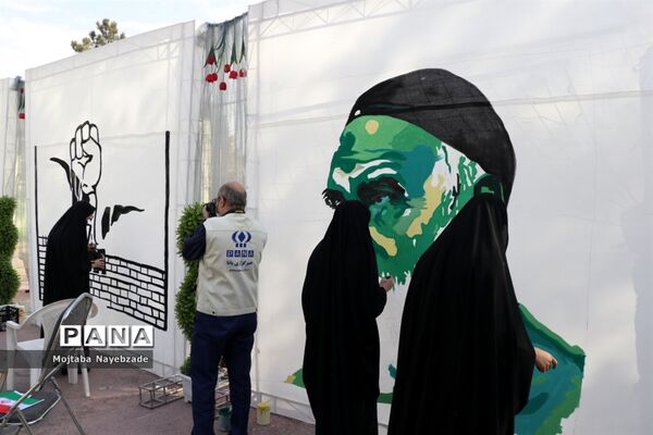 آیین نمادین استانی نواختن زنگ استکبار ستیزی در مشهد