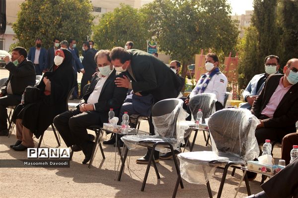 آیین نواختن زنگ استکبارستیزی در مدارس فارس