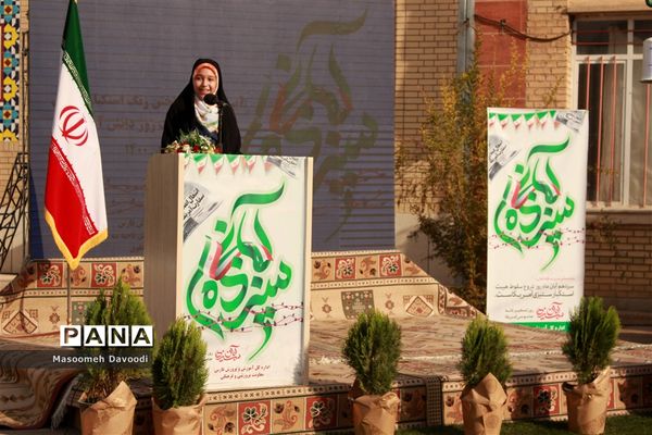 آیین نواختن زنگ استکبارستیزی در مدارس فارس
