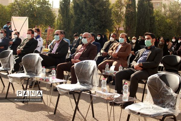 آیین نواختن زنگ استکبارستیزی در مدارس فارس