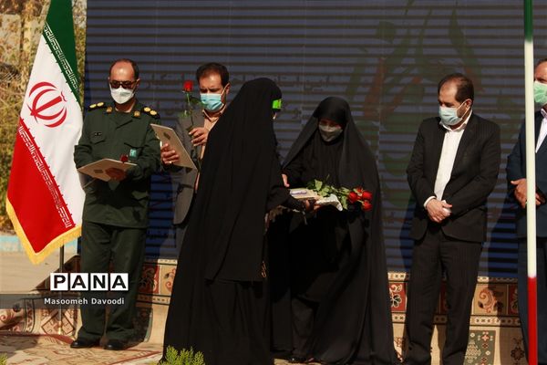 آیین نواختن زنگ استکبارستیزی در مدارس فارس