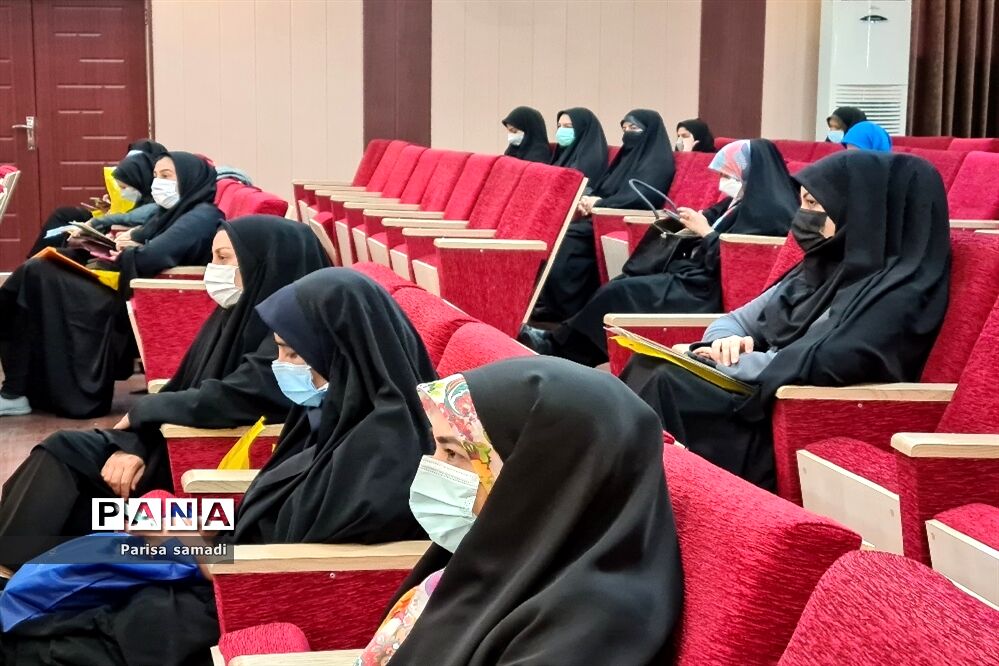 جشن معلمان ابتدایی جدیدالورود در منطقه ۱۳