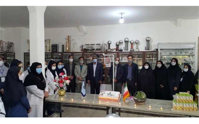 زنگ آزمایشگاه در مدارس نیشابور نواخته شد