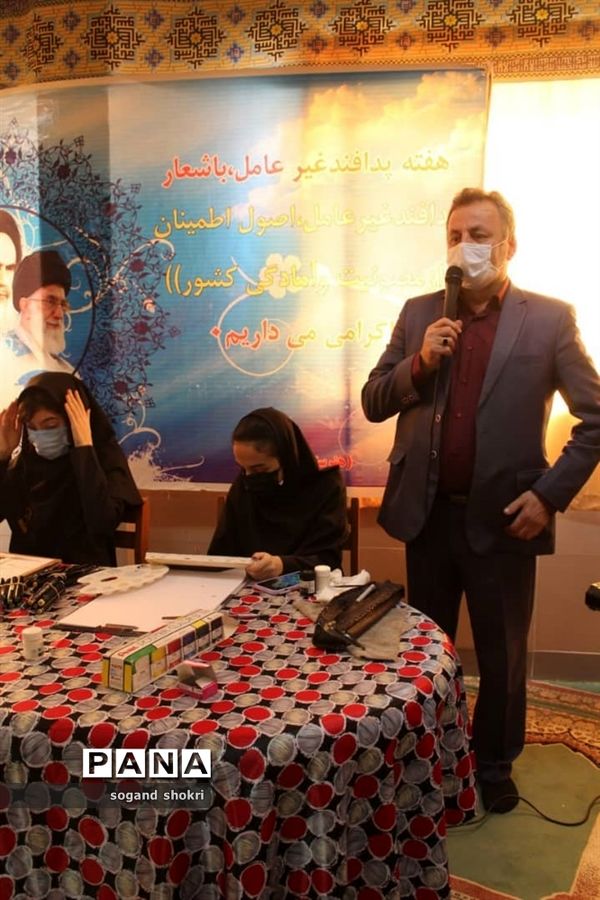 مسابقه نقاشی زنده به مناسبت هفته پدافند غیرعامل در محمودآباد