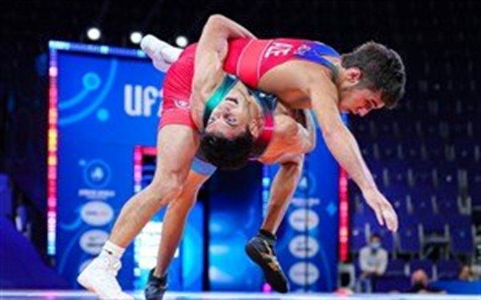 سه نماینده ایران در کشتی فرنگی به نیمه‌نهایی راه یافتند