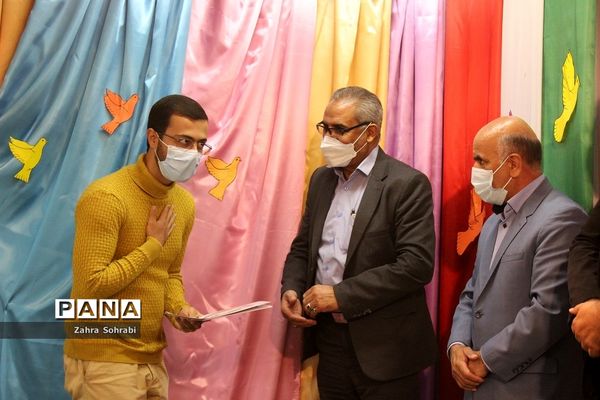 آیین نواخته شدن زنگ ملی استکبار ستیزی در شهرستان اسلامشهر