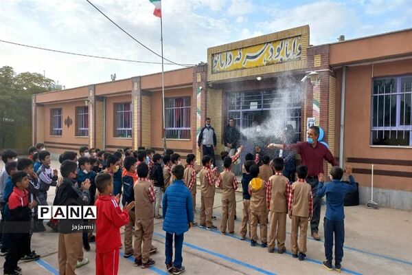 نواختن زنگ استکبار ستیزی در جاجرم