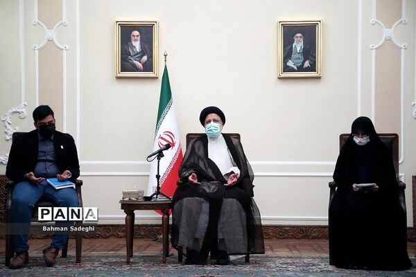 دیدار تشکل‌های دانش‌آموزی با رئیس جمهوری