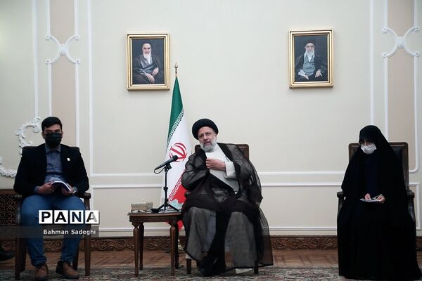 دیدار تشکل‌های دانش‌آموزی با رئیس جمهوری