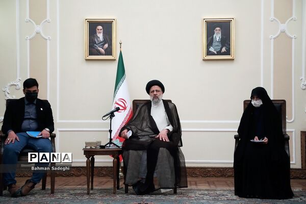 دیدار تشکل‌های دانش‌آموزی با رئیس جمهوری