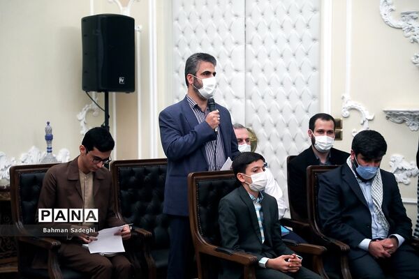 دیدار تشکل‌های دانش‌آموزی با رئیس جمهوری