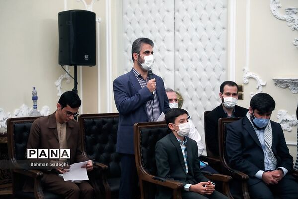 دیدار تشکل‌های دانش‌آموزی با رئیس جمهوری