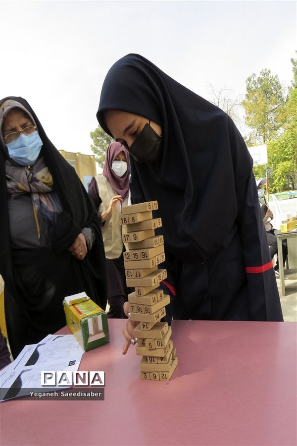 برگزاری مرحله مدرسه‌ای المپیاد بازی‌های فکری-سرگرمی رویش در ناحیه 3 شیراز